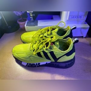 Men's adidas ZX 2K Boost Bold Logo Graphic Acid Yellow Shoes Size 9 Retail $148